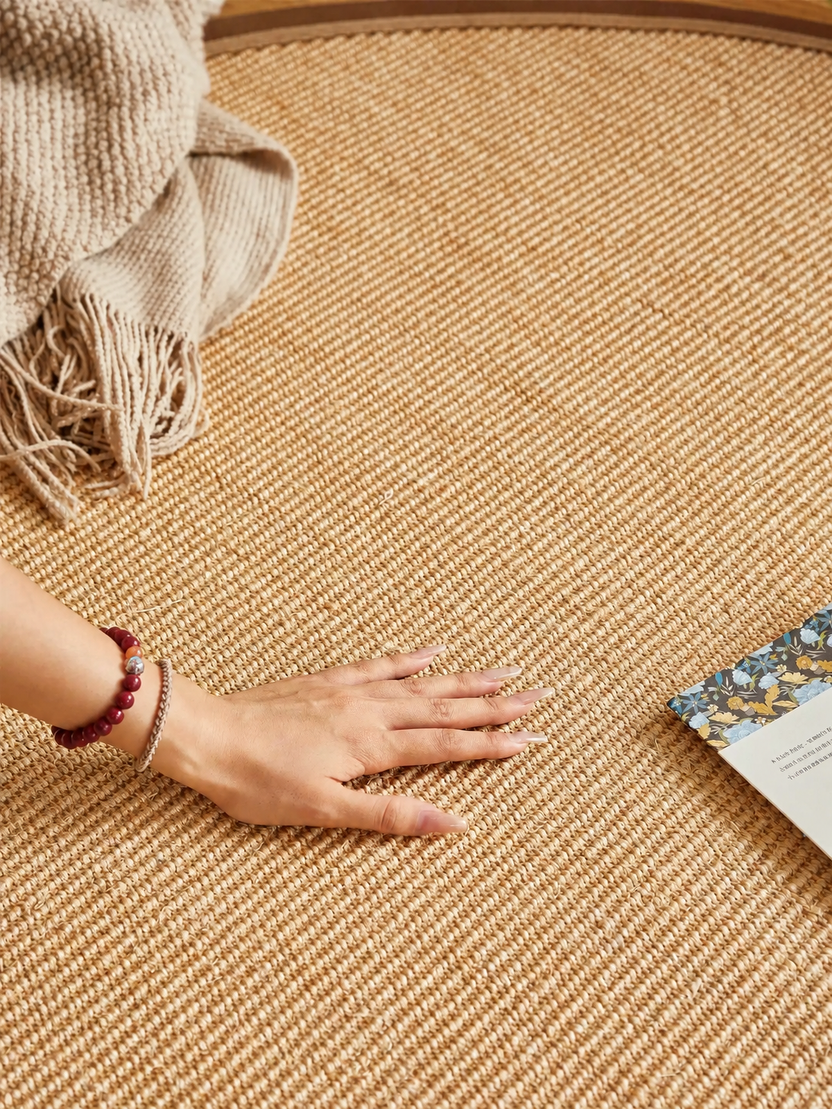 Nordic Circle Round Sisal Accent Rug, Natural Woven Coffee Table Rug with Brown Border for Living Room or Reading Nook